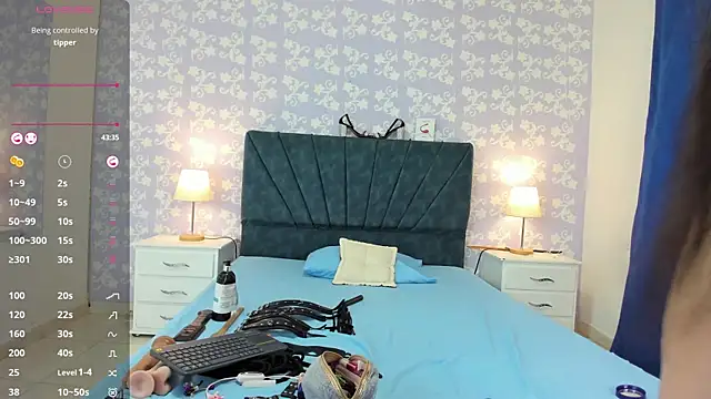 Snapshot of _nicolesweet chatting on September 2025 08:12:02 PM nicolesweet online show from September 2025 08:12:02 PM