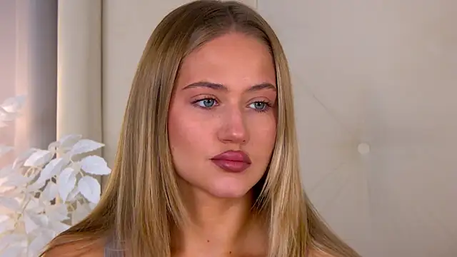 ur wet dreams online show from October 2025 01:30:02 PM