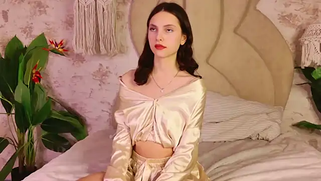 Snapshot of GIGI_DAV chatting on February 2025 06:32:02 AM GIGI DAV online show from February 2025 06:32:02 AM