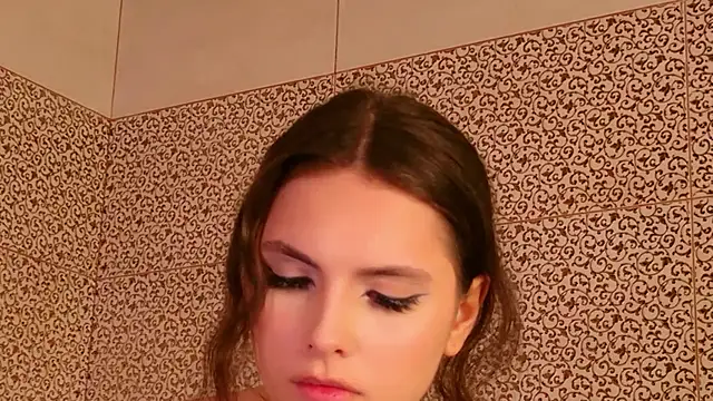 Snapshot of GIGI_DAV chatting on October 2025 09:54:02 AM GIGI DAV online show from October 2025 09:54:02 AM