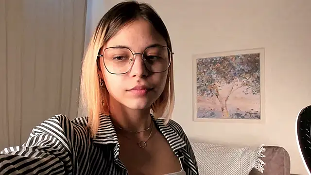 Snapshot of DarelleFare chatting on January 2025 03:36:02 PM DarelleFare online show from January 2025 03:36:02 PM