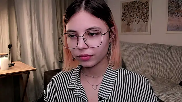 Snapshot of DarelleFare chatting on January 2025 06:37:02 PM DarelleFare online show from January 2025 06:37:02 PM