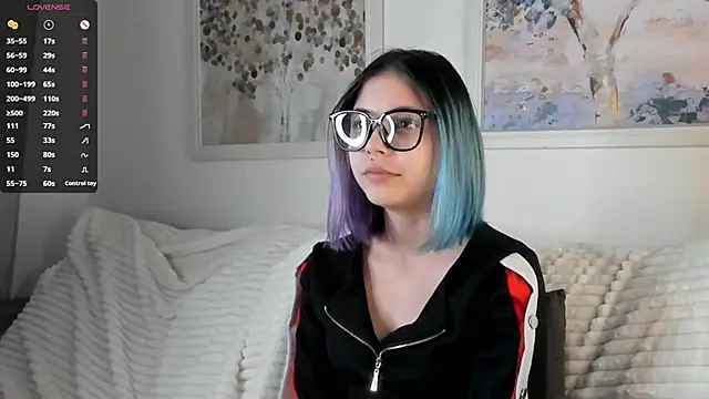 Snapshot of DarelleFare chatting on March 2025 11:07:01 AM DarelleFare online show from March 2025 11:07:01 AM