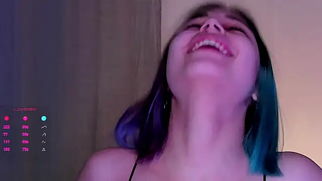 Snapshot of DarelleFare chatting on March 2025 02:15:02 PM DarelleFare online show from March 2025 02:15:02 PM