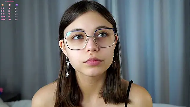 Snapshot of DarelleFare chatting on September 2025 11:10:01 AM DarelleFare online show from September 2025 11:10:01 AM