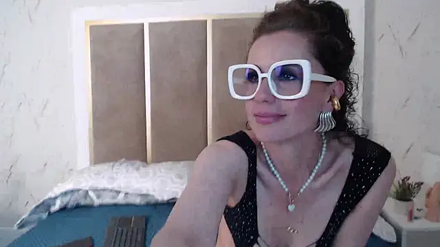 Snapshot of IsabelaWoods chatting on February 2025 09:40:01 PM IsabelaWoods online show from February 2025 09:40:01 PM