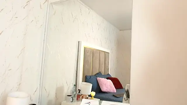 Snapshot of IsabelaWoods chatting on February 2025 08:49:02 PM IsabelaWoods online show from February 2025 08:49:02 PM