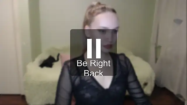 Snapshot of vivian_word chatting on February 2025 05:17:02 PM vivian word online show from February 2025 05:17:02 PM