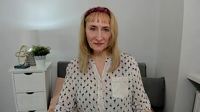 MargaretMilf69 online show from March 2025 01:37:01 PM