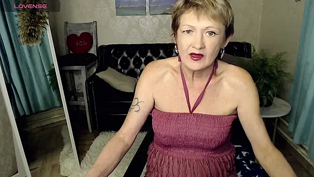 Snapshot of SexyGrandma_ chatting on October 2025 04:20:02 PM SexyGrandma online show from October 2025 04:20:02 PM