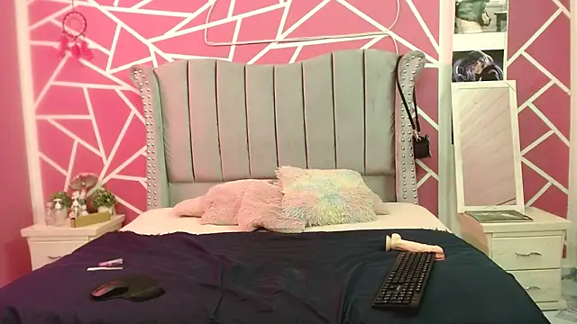 valeria  rouse online show from February 2025 02:49:01 PM