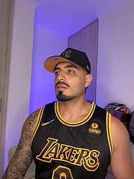 LeandroRusso online show from November 2025 11:15:01 PM