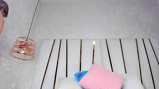 violet gray  online show from March 2025 11:25:02 AM