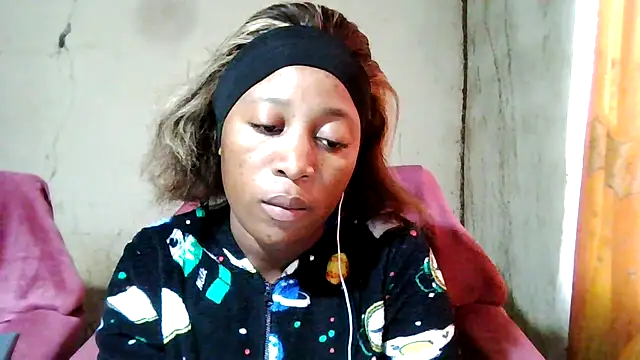 Hotchic22 online show from September 2025 07:57:01 AM