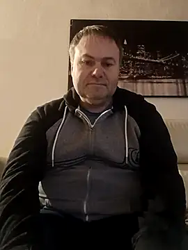 Snapshot of Pourleplasirs chatting on February 2025 10:21:02 PM Pourleplasirs online show from February 2025 10:21:02 PM