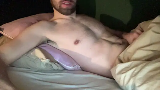 Snapshot of bullyboyy chatting on February 2025 10:53:01 PM bullyboyy online show from February 2025 10:53:01 PM