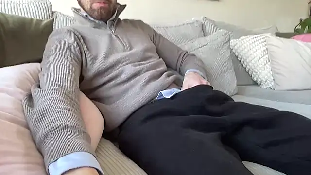 Snapshot of bullyboyy chatting on March 2025 12:01:02 PM bullyboyy online show from March 2025 12:01:02 PM