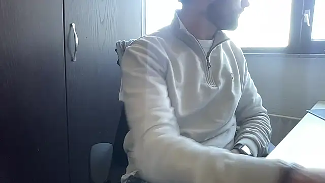 Snapshot of bullyboyy chatting on March 2025 12:04:01 PM bullyboyy online show from March 2025 12:04:01 PM