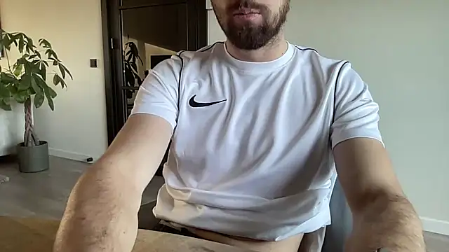 Snapshot of bullyboyy chatting on September 2025 06:35:01 AM bullyboyy online show from September 2025 06:35:01 AM