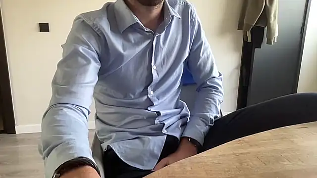 Snapshot of bullyboyy chatting on September 2025 08:15:01 AM bullyboyy online show from September 2025 08:15:01 AM