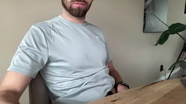 Snapshot of bullyboyy chatting on September 2025 07:02:01 AM bullyboyy online show from September 2025 07:02:01 AM