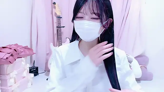 Snapshot of Megu-mimi chatting on October 2025 02:17:02 PM Megu-mimi online show from October 2025 02:17:02 PM