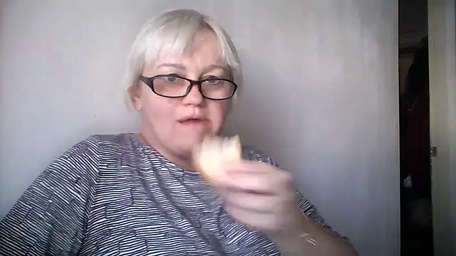 Mayya4321 online show from September 2025 11:02:01 AM