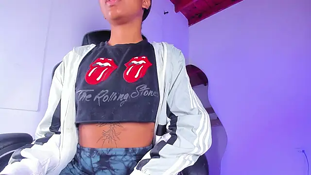 Snapshot of Zaira_Rose_ chatting on October 2025 12:47:01 PM Zaira Rose online show from October 2025 12:47:01 PM