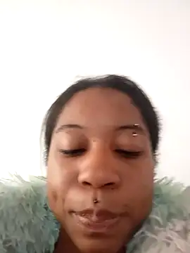 Snapshot of Zaira_Rose_ chatting on October 2025 01:32:02 PM Zaira Rose online show from October 2025 01:32:02 PM