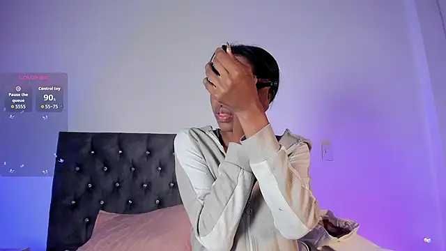 Snapshot of Zaira_Rose_ chatting on October 2025 02:50:01 PM Zaira Rose online show from October 2025 02:50:01 PM