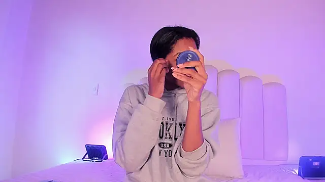 Snapshot of Zaira_Rose_ chatting on November 2025 01:11:01 PM Zaira Rose online show from November 2025 01:11:01 PM