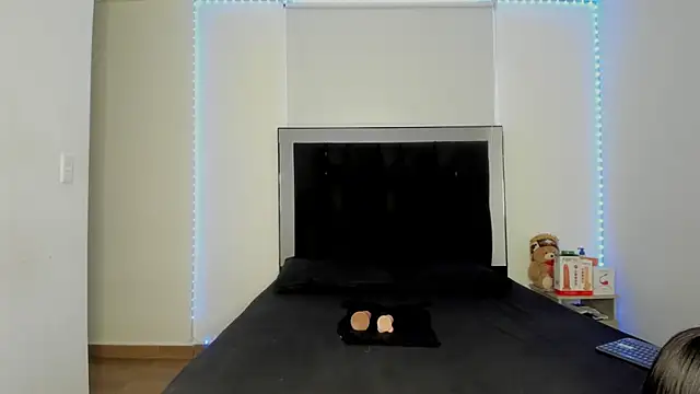 victoriacolin online show from November 2025 12:05:02 PM