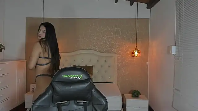 Snapshot of Hadley_ chatting on October 2025 02:23:01 AM Hadley online show from October 2025 02:23:01 AM