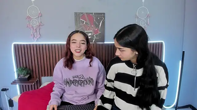 violet thomson online show from March 2025 04:23:02 AM