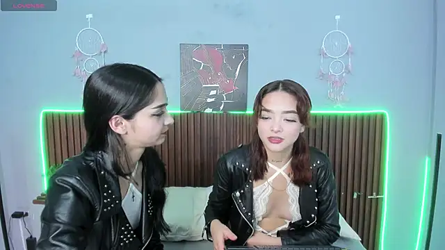 violet thomson online show from March 2025 10:02:02 PM