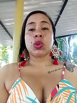 kamila lovee online show from October 2025 07:14:02 PM