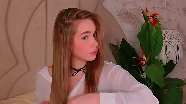 EvansLover online show from October 2025 09:13:01 PM