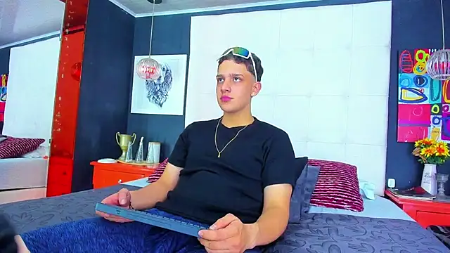 Thomas May4rs online show from March 2025 04:38:01 AM