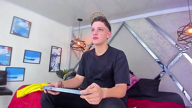 Thomas May4rs online show from March 2025 03:34:01 AM