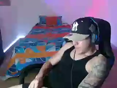 Dann Vargas online show from February 2025 04:00:02 AM