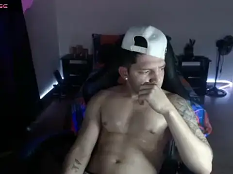 Dann Vargas online show from March 2025 05:18:02 AM