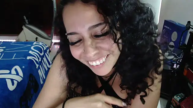 Snapshot of AliceSweet4U chatting on March 2025 02:55:02 AM AliceSweet4U online show from March 2025 02:55:02 AM