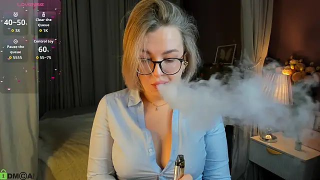 Snapshot of Nikki_Kai chatting on October 2025 12:52:01 AM Nikki Kai online show from October 2025 12:52:01 AM