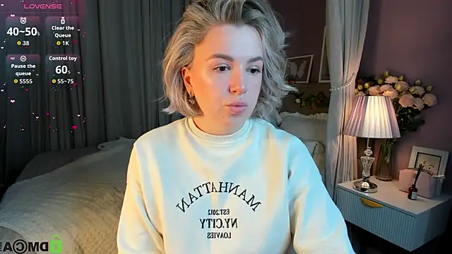 Snapshot of Nikki_Kai chatting on October 2025 01:03:02 AM Nikki Kai online show from October 2025 01:03:02 AM