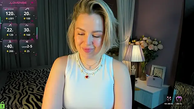 Snapshot of Nikki_Kai chatting on October 2025 12:44:02 AM Nikki Kai online show from October 2025 12:44:02 AM