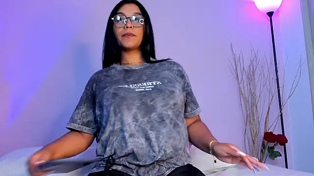 aleya bliss online show from February 2025 01:21:02 PM