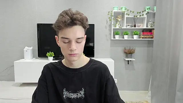 Snapshot of avegothy- chatting on February 2025 12:36:01 PM avegothy- online show from February 2025 12:36:01 PM