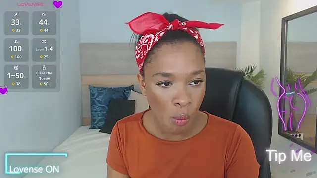 brendathompson  online show from October 2025 02:12:02 AM