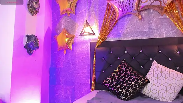 emberhodson online show from October 2025 11:30:01 AM