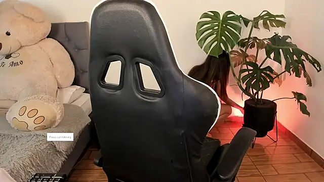 Snapshot of soymmia1 chatting on March 2025 11:42:01 PM soymmia1 online show from March 2025 11:42:01 PM